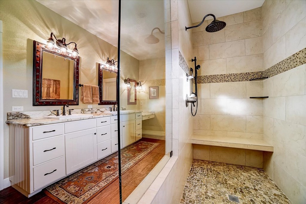 RECENT REMODEL SHOWER|WHEELCHAIR ACCESSIBLE SHOWEE